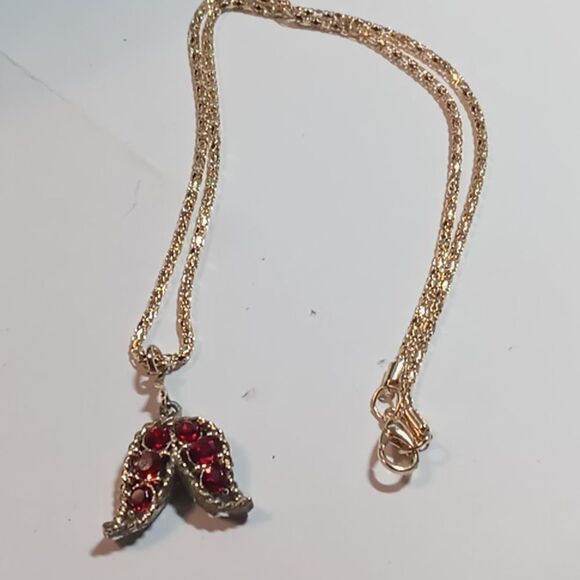 Repurposed necklace - Picture 1 of 4
